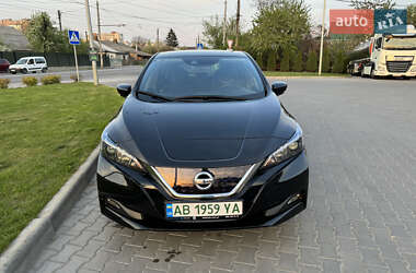 Хетчбек Nissan Leaf 2020 в 