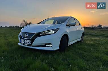 Хэтчбек Nissan Leaf 2020 в 