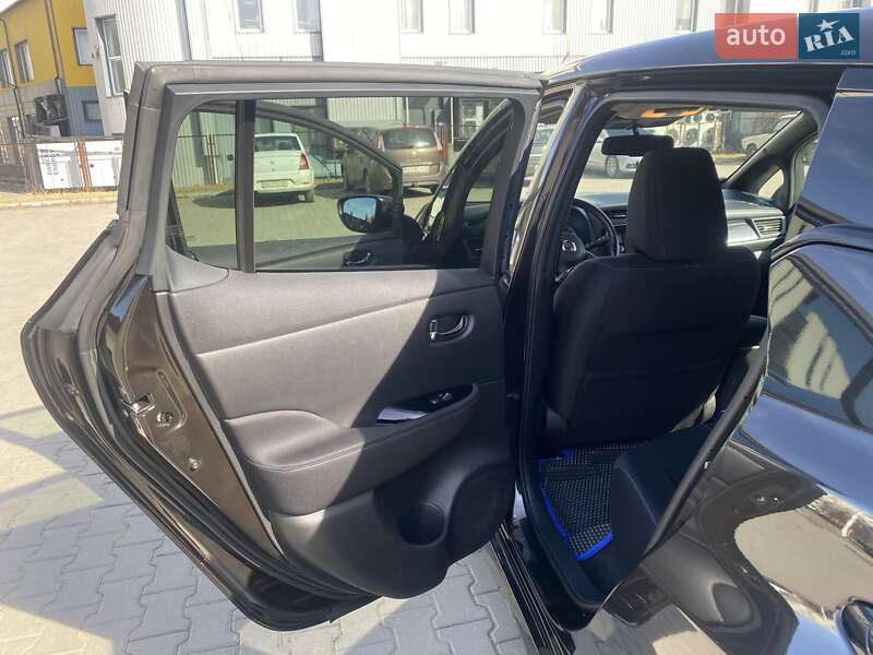 Хэтчбек Nissan Leaf 2018 в Хмельницком