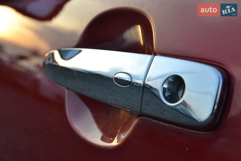 Хетчбек Nissan Leaf 2014 в Луцьку