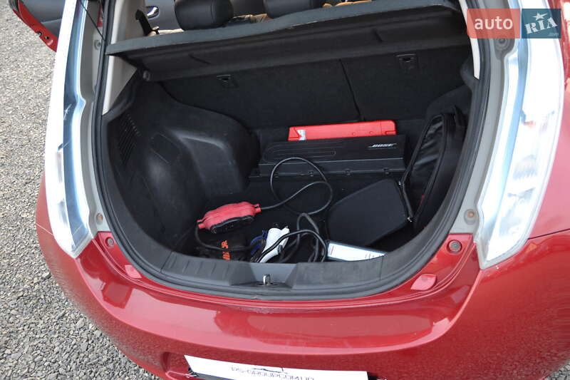 Хетчбек Nissan Leaf 2014 в Луцьку