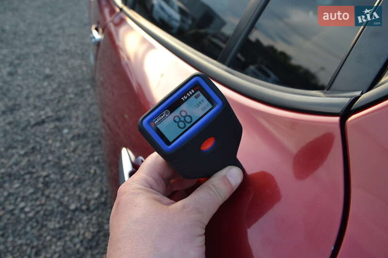 Хетчбек Nissan Leaf 2014 в Луцьку