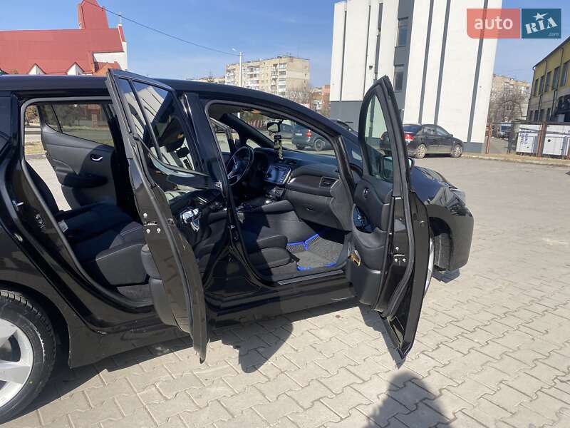 Хэтчбек Nissan Leaf 2018 в Хмельницком