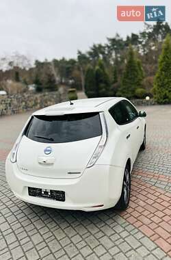 Хэтчбек Nissan Leaf 2014 в 