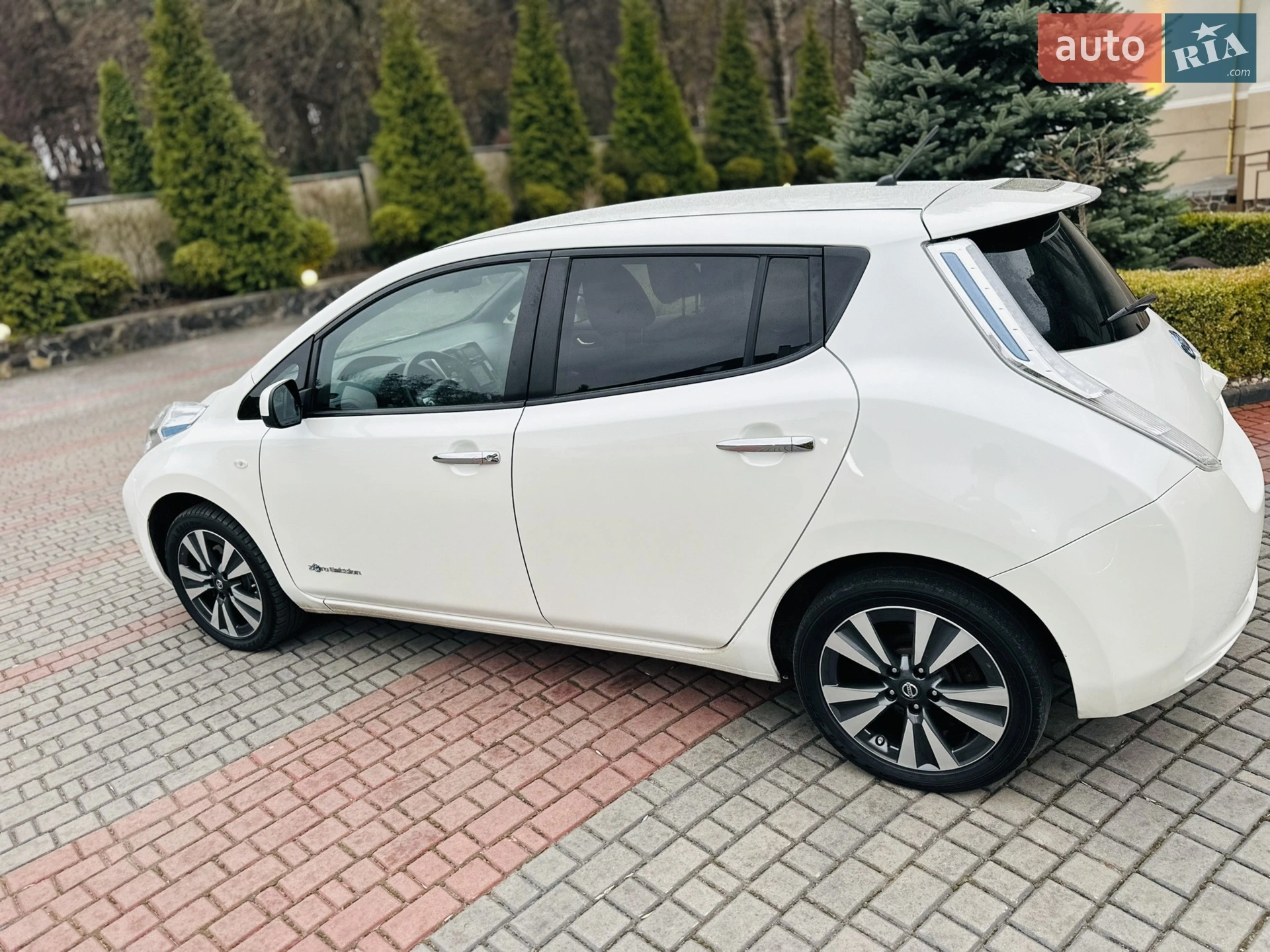 2014 Nissan Leaf - мініатюра 15