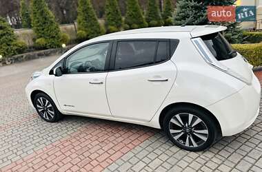Хэтчбек Nissan Leaf 2014 в 