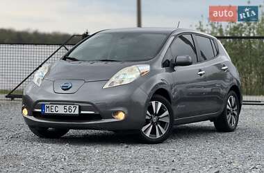 Хэтчбек Nissan Leaf 2015 в 