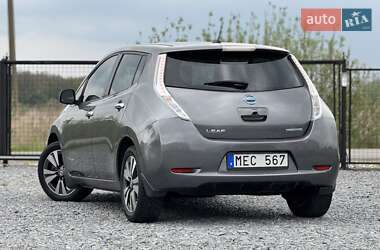 Хэтчбек Nissan Leaf 2015 в 