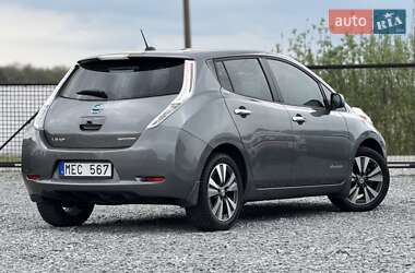 Хэтчбек Nissan Leaf 2015 в 