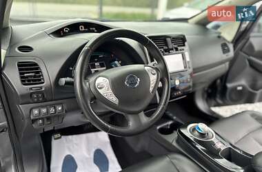 Хэтчбек Nissan Leaf 2015 в 