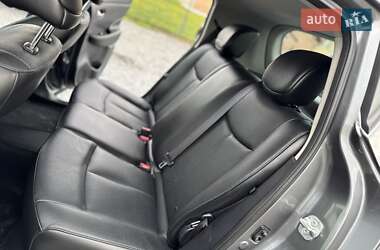 Хэтчбек Nissan Leaf 2015 в 