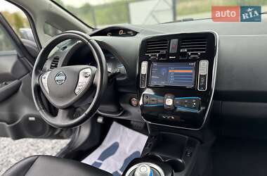 Хэтчбек Nissan Leaf 2015 в 