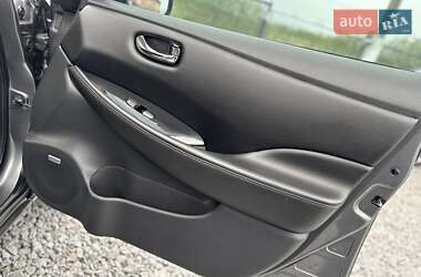 Хэтчбек Nissan Leaf 2015 в 
