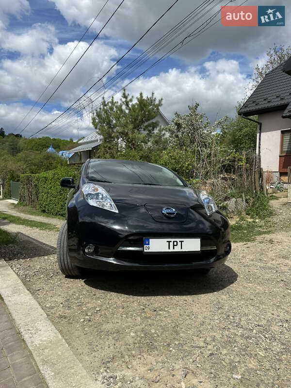 Хэтчбек Nissan Leaf 2017 в 
