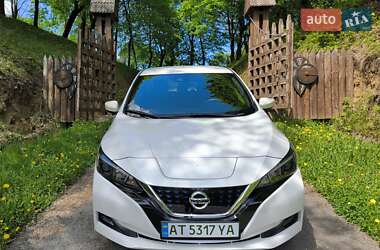 Хэтчбек Nissan Leaf 2021 в 