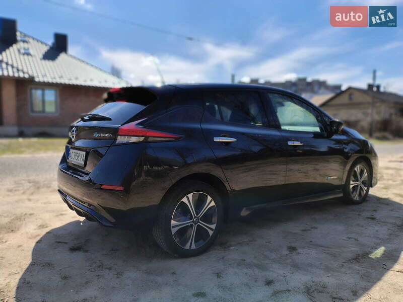 Хэтчбек Nissan Leaf 2018 в Луцке