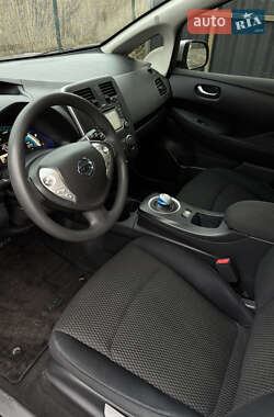 Хэтчбек Nissan Leaf 2016 в 