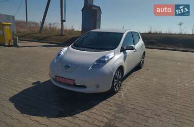 Хетчбек Nissan Leaf 2015 в Луцьку