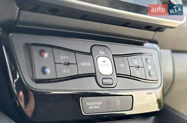 Хетчбек Nissan Leaf 2021 в 