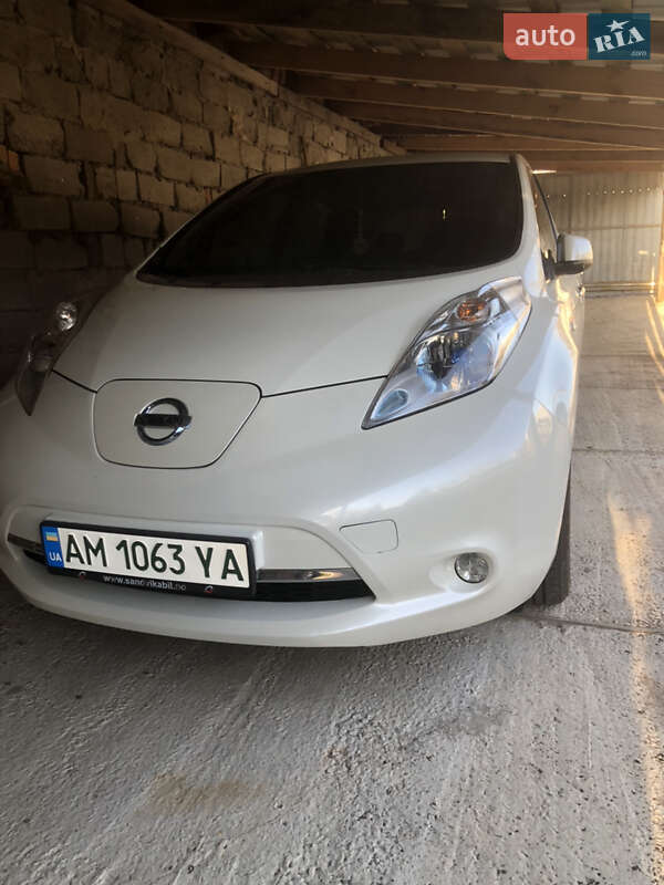Хэтчбек Nissan Leaf 2014 в Житомире