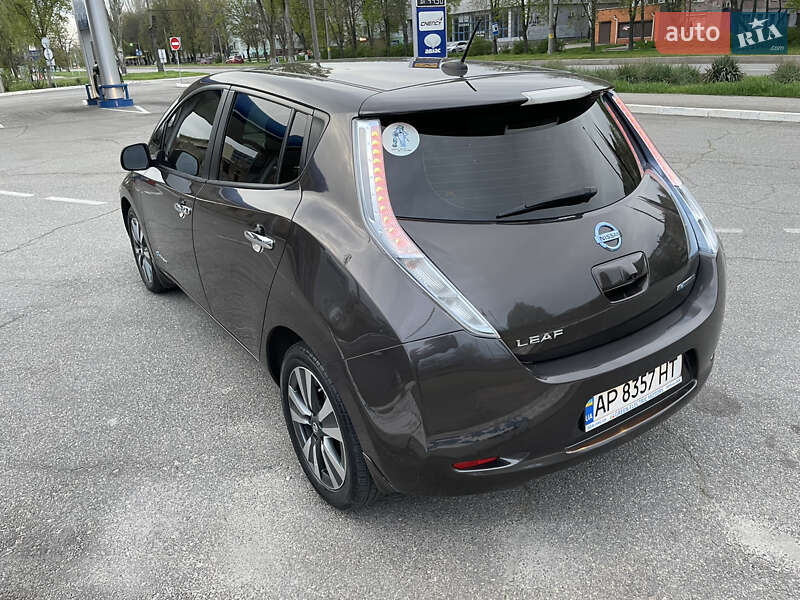 Хетчбек Nissan Leaf 2016 в Запоріжжі
