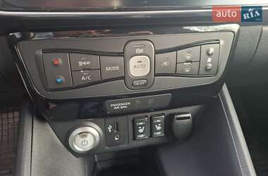 Хэтчбек Nissan Leaf 2018 в 