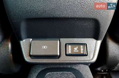 Хэтчбек Nissan Leaf 2020 в 