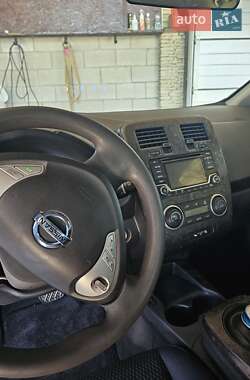 Хетчбек Nissan Leaf 2016 в 