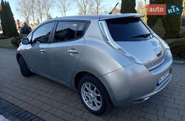 Хэтчбек Nissan Leaf 2014 в 