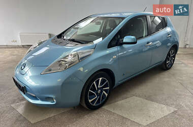 Хэтчбек Nissan Leaf 2015 в 