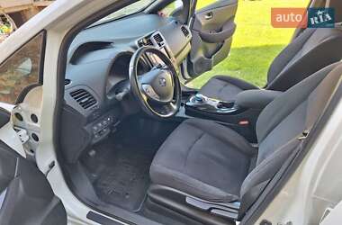 Хетчбек Nissan Leaf 2013 в 