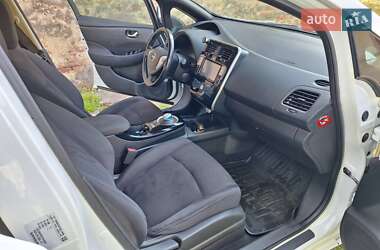 Хетчбек Nissan Leaf 2013 в 