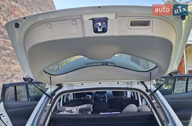 Хетчбек Nissan Leaf 2013 в 