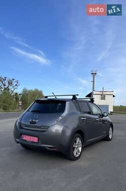Хетчбек Nissan Leaf 2013 в 
