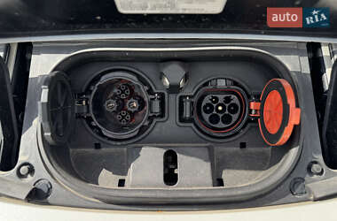 Хэтчбек Nissan Leaf 2019 в 