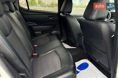 Хэтчбек Nissan Leaf 2019 в 