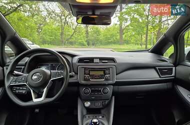 Хетчбек Nissan Leaf 2021 в 