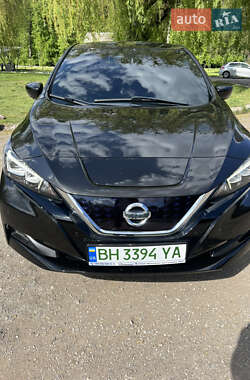 Хэтчбек Nissan Leaf 2019 в 