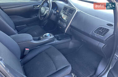 Хетчбек Nissan Leaf 2014 в 