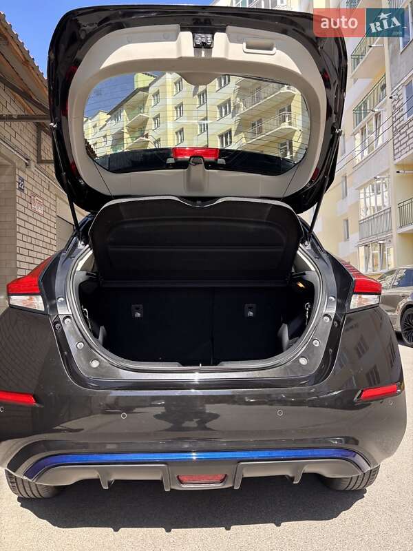 Хэтчбек Nissan Leaf 2021 в Тернополе