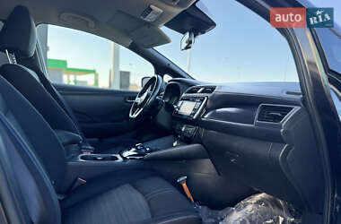 Хэтчбек Nissan Leaf 2018 в 