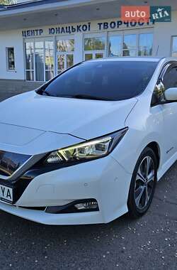 Хэтчбек Nissan Leaf 2019 в Кривом Роге