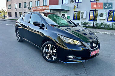 Хэтчбек Nissan Leaf 2019 в Киеве