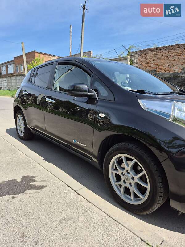 Хэтчбек Nissan Leaf 2014 в Луцке