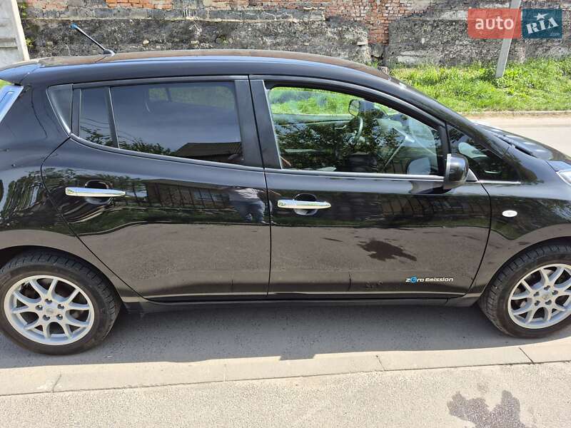Хэтчбек Nissan Leaf 2014 в Луцке