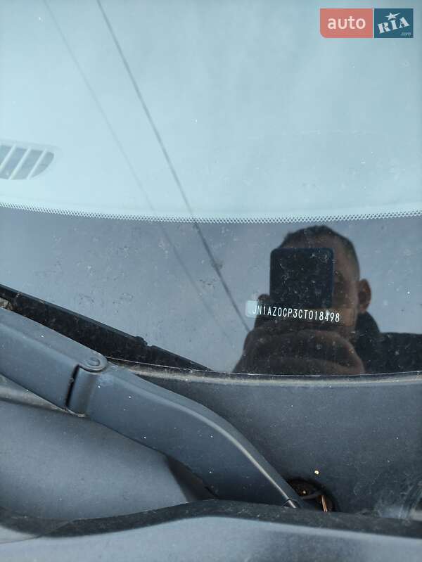 Хэтчбек Nissan Leaf 2012 в Каменском