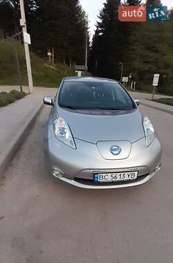 Хетчбек Nissan Leaf 2013 в Сколе