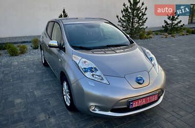 Хетчбек Nissan Leaf 2014 в 