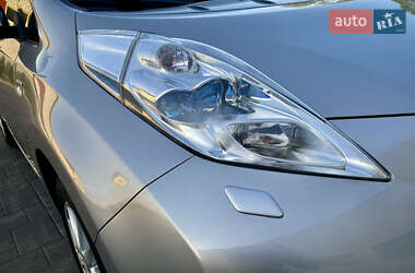 Хетчбек Nissan Leaf 2014 в 