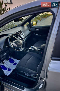 Хетчбек Nissan Leaf 2014 в 